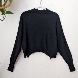 ROUCHA TRAN Curved hem Wool Sweater